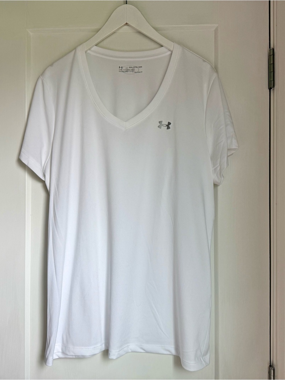 Under Armour Women’s White V-Neck Performance Shirt